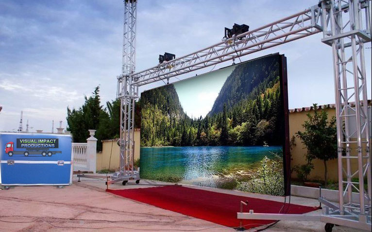OUTDOOR LED DISPLAYS